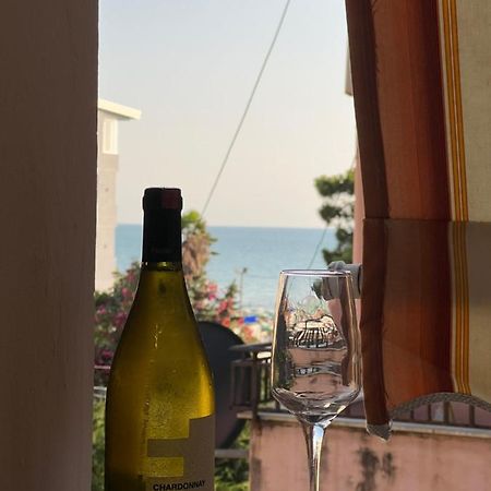 Sea View Apartment Durres Bagian luar foto
