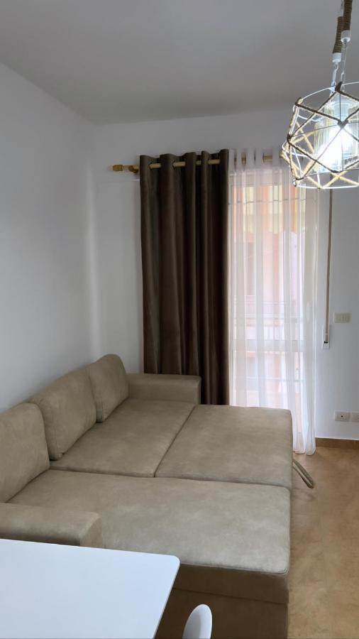 Sea View Apartment Durres Bagian luar foto
